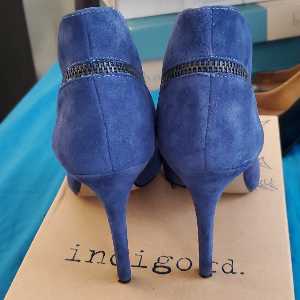Blue suede nine west heels